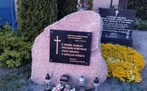 Pomnik w hołdzie zmarłym strażakom ochotniczej straży pożarnej w Kowalach Pańskich