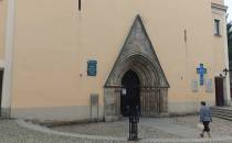 XIII-to wieczny portal kościoła