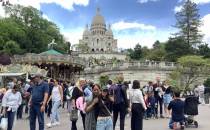 Widok na Bazylikę Sacre Coeur ze skweru Louisa Michaela