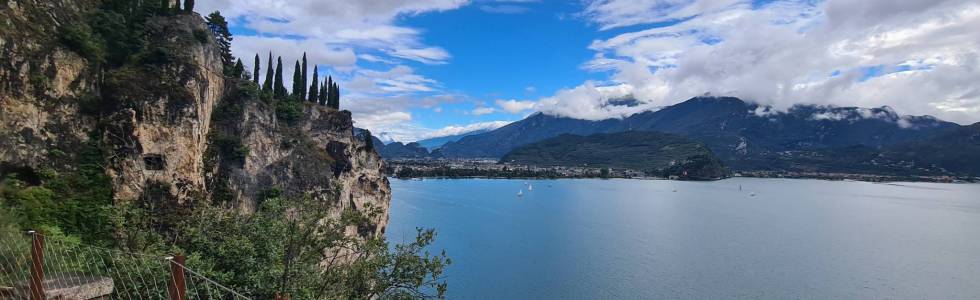 Riva  del Garda - Pregasina - Rina  del Garda - Limone