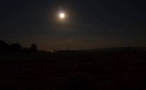 Panorama na pogórze dynowskie nocą