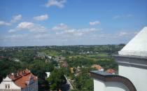 Widok z Bramy Opatowskiej na stare miasto