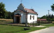 Kapliczka w miejscowości Huta Złomy