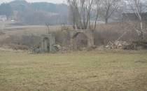 stare ruiny