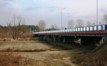 Most drogowy w Burzeninie.
