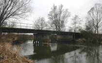 Zniszczony most w Ligocie.