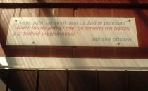 reklama dzwignią handlu...napis na bufecie na Górze Borówkowej