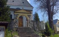 Stara Łomnica wejście do kościoła
