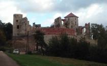 widok na zamek w Tenczynie