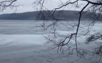 Promenada z widokiem na Jezioro Ostrzyckie