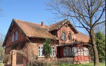 Stary dom żuławski w Osicach (za kościołem)