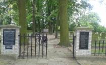 Cmentarz wojenny z II wojny światowej w Kompinie