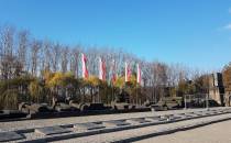 Międzynarodowy Pomnik Ofiar Obozu.
