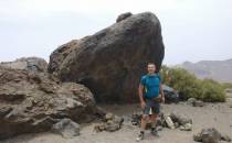 takie kamyczki wyrzucił wulkan Teide na odległośc ponad 1 km