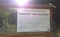 info przy parkingu