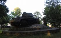Pomnik z czołgiem