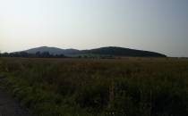 Widok na wzgórza Kiełczyńskie od strony północnej, Ślęży.