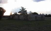 Ruiny dworu z XIX w.