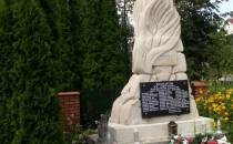 pomnik pomordowanych mieszkańców Pardysówki