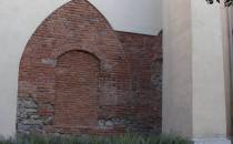 Mury kościoła XV w.