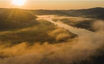 Dolina Dunajca o wschodzie słońca