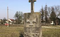 Pomnik poświęcony rozstrzelanym powstańscom warszawskim