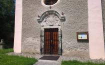 drzwi wejściwe  do kaplicy Sławęcin
