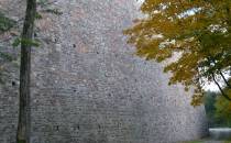 Mur oporowy przy hucie