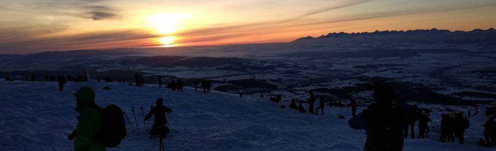 Zimowy wschód słońca na Babiej Górze