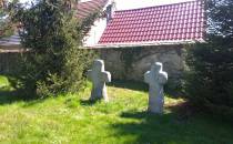 Wierzbna dwa krzyże koło kościoła pradopodnie z Kalna