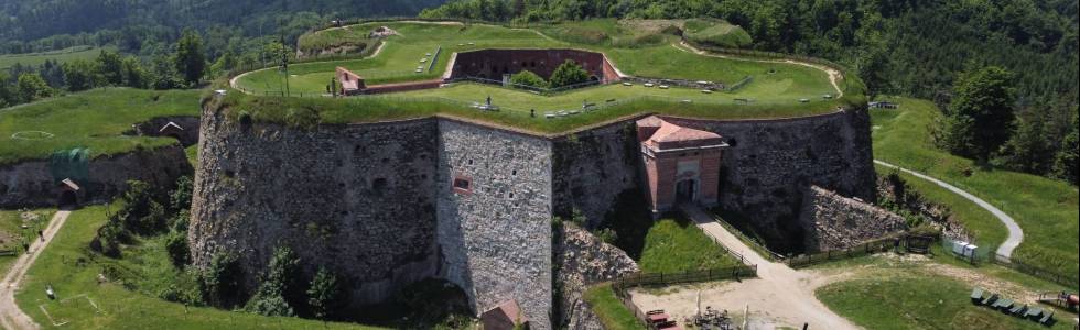 Szlakiem kolei zębatej i fortów obronnych w Srebrnej Górze.