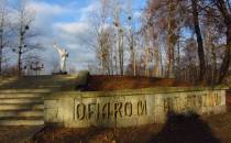 Pomnik pomordowanych więźniów oświęcimskich